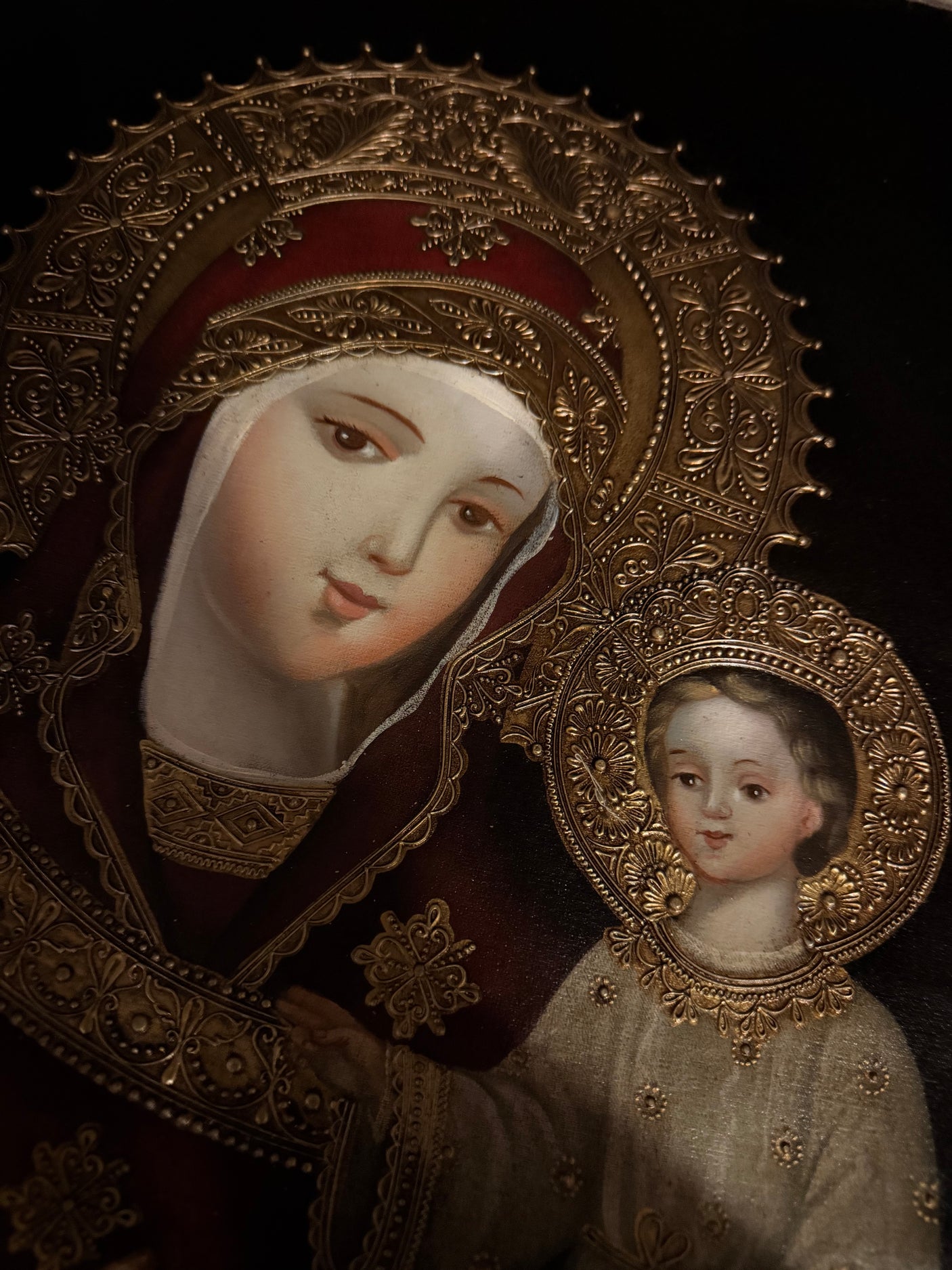 16×24 oil painting of the Blessed Mother and Child Jesus